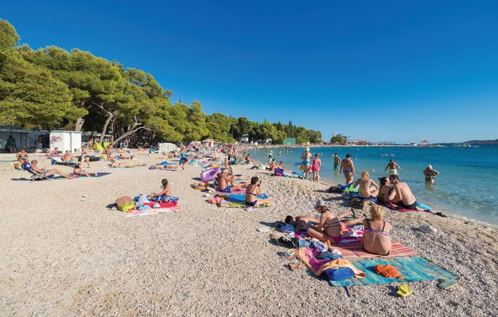 Three Bedroom Apartment In Biograd بيوغْغاد نا موغو المظهر الخارجي الصورة