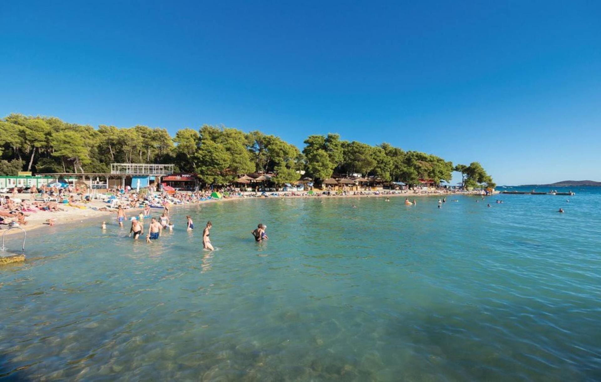 Three Bedroom Apartment In Biograd بيوغْغاد نا موغو المظهر الخارجي الصورة