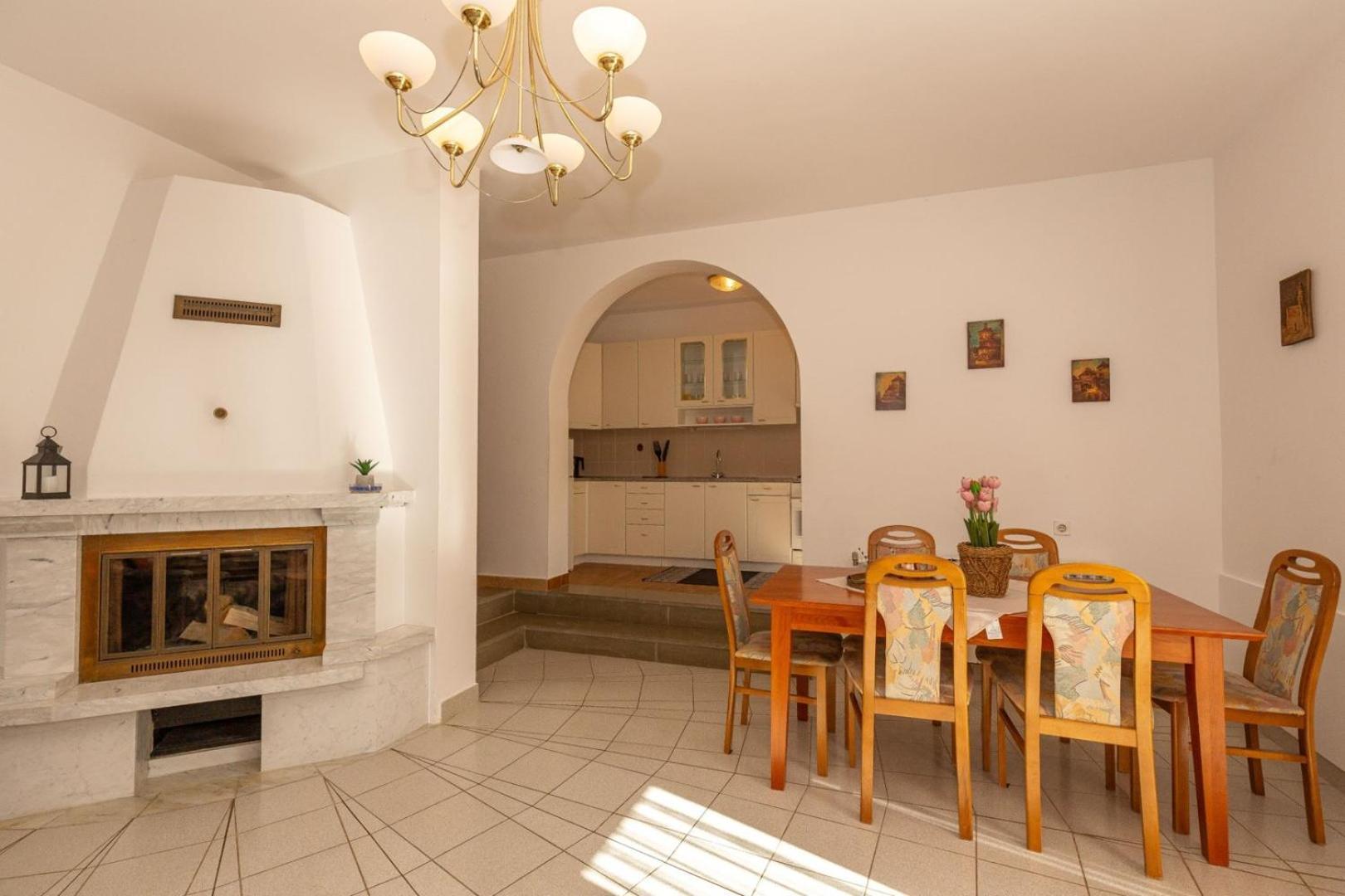 Three Bedroom Apartment In Biograd بيوغْغاد نا موغو المظهر الخارجي الصورة